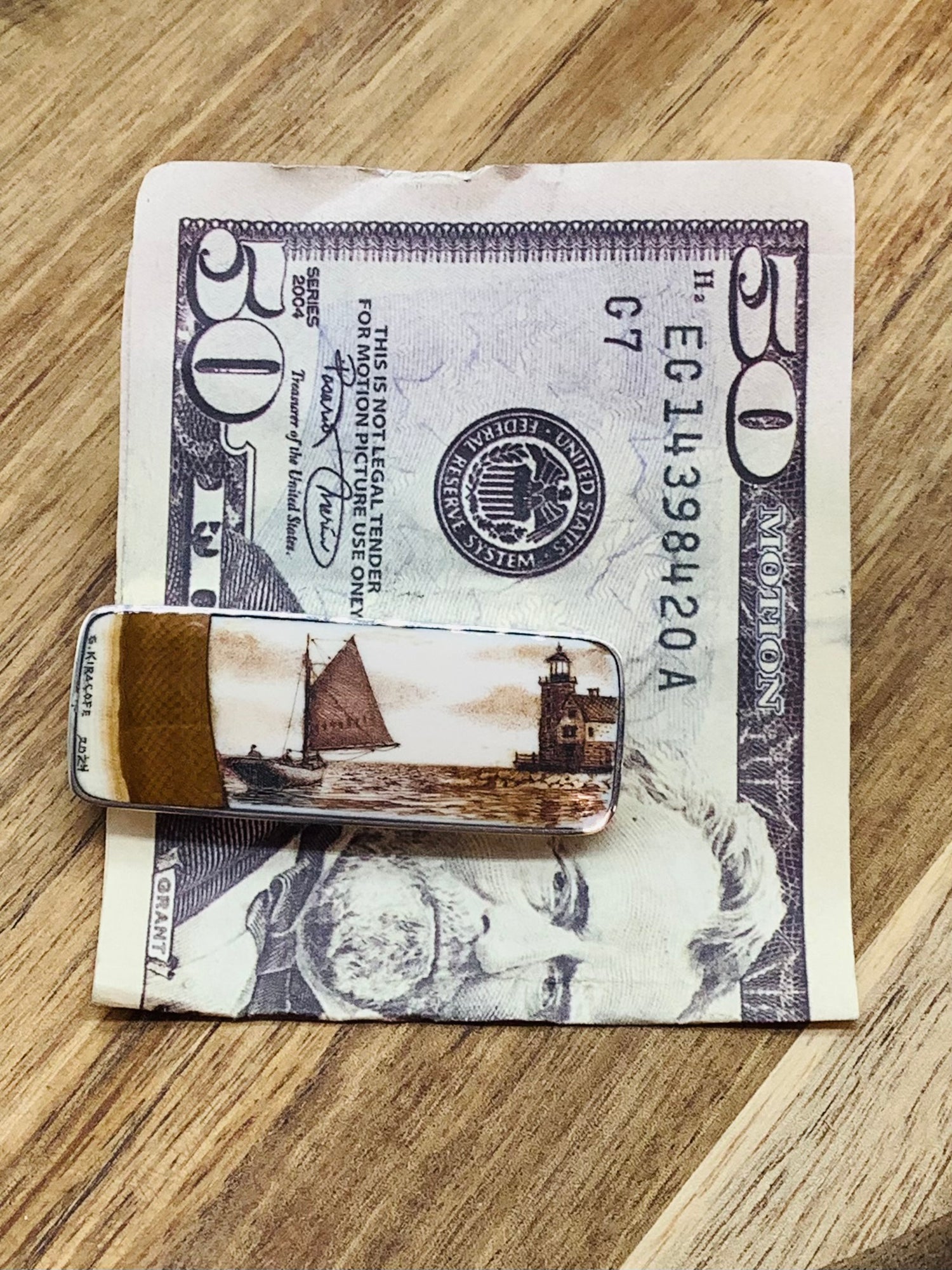 Scrimshaw Money Clip w/ Round Island