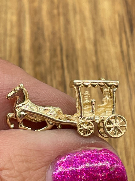 Gold Charm: Horse & Carriage