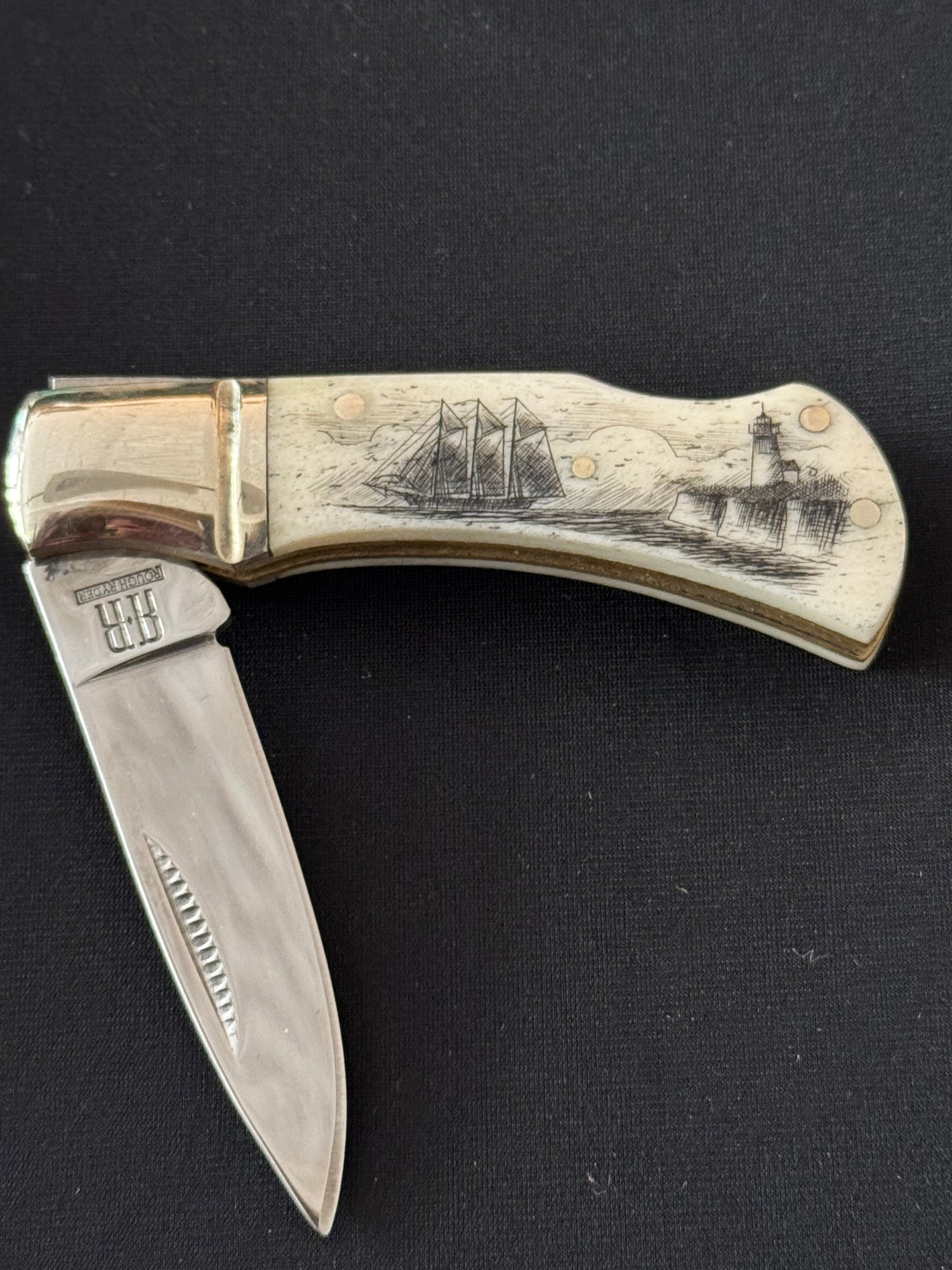 Ox Bone Scrimshaw Bone Lock Back