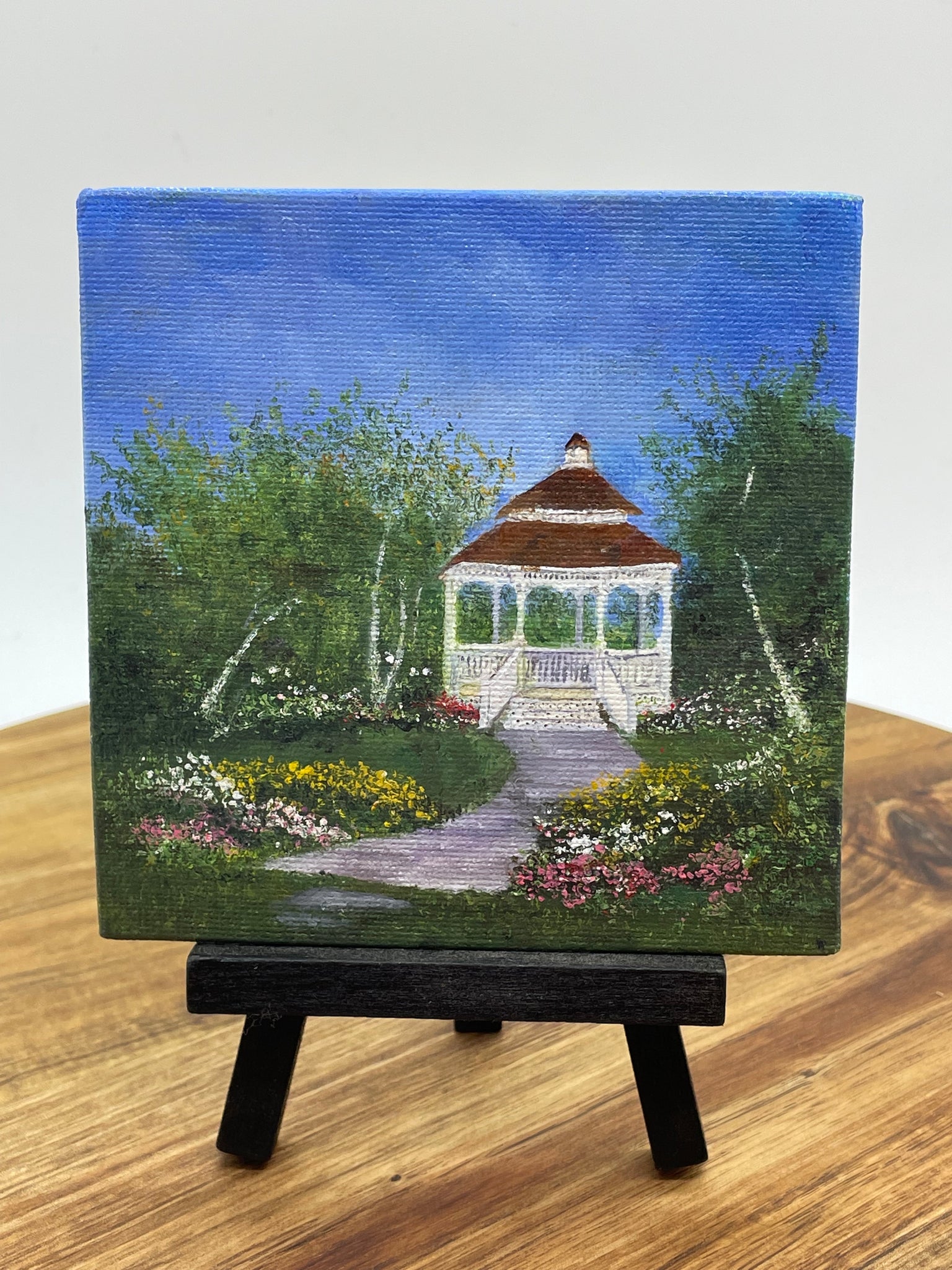 4x4 Oil, Mission Pte. Gazebo with Easle